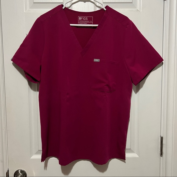 Figs Women’s catarina 1 pocket scrub top in deep magenta - Picture 1 of 6